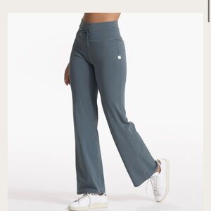 Vuori Women's Wide Leg Pants in Slate Blue